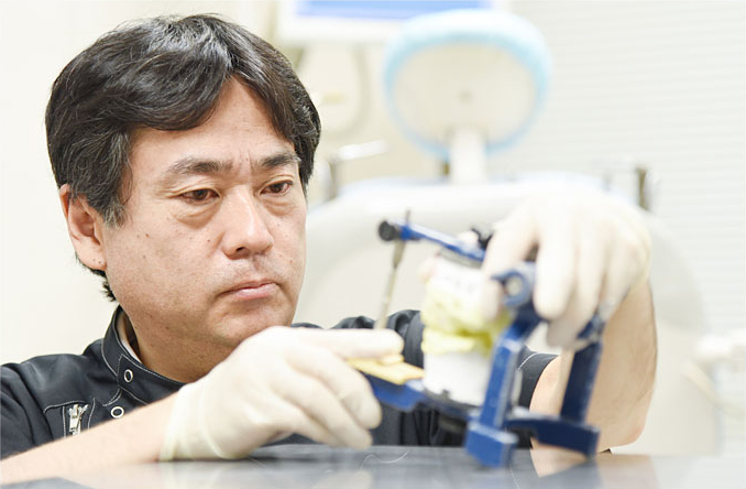 入れ歯製作の専門家「補綴専門医」